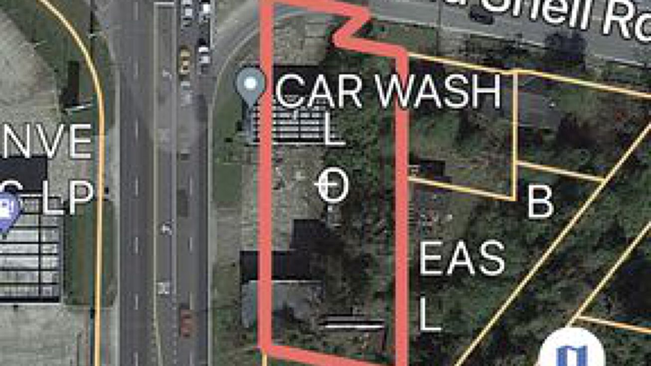 152 Schillinger Rd, Mobile, AL 36608