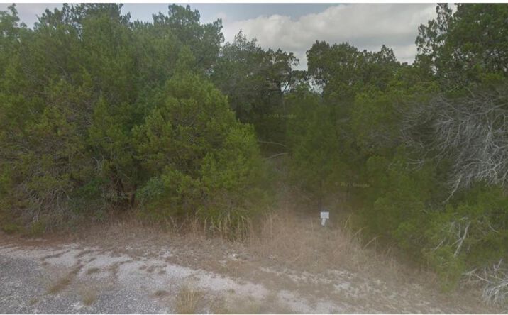 Pictures of Land property located at 8122 Arroyo Ave, Lago Vista, TX 78645 for sales - image #1