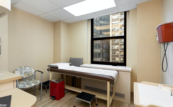 Pictures of Office property located at 121 E 60th St, New York, NY 10022 for sales - image #1