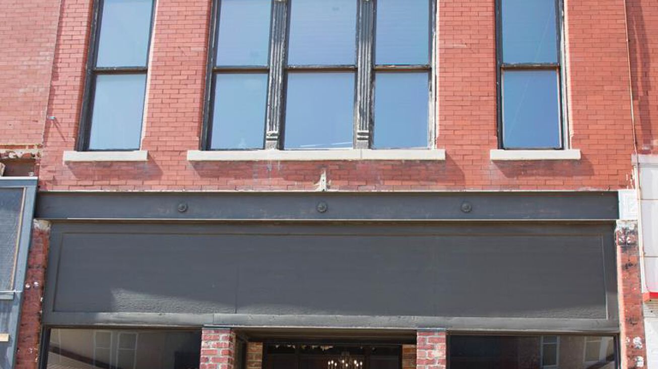 120 W 9th St, Coffeyville, KS 67337