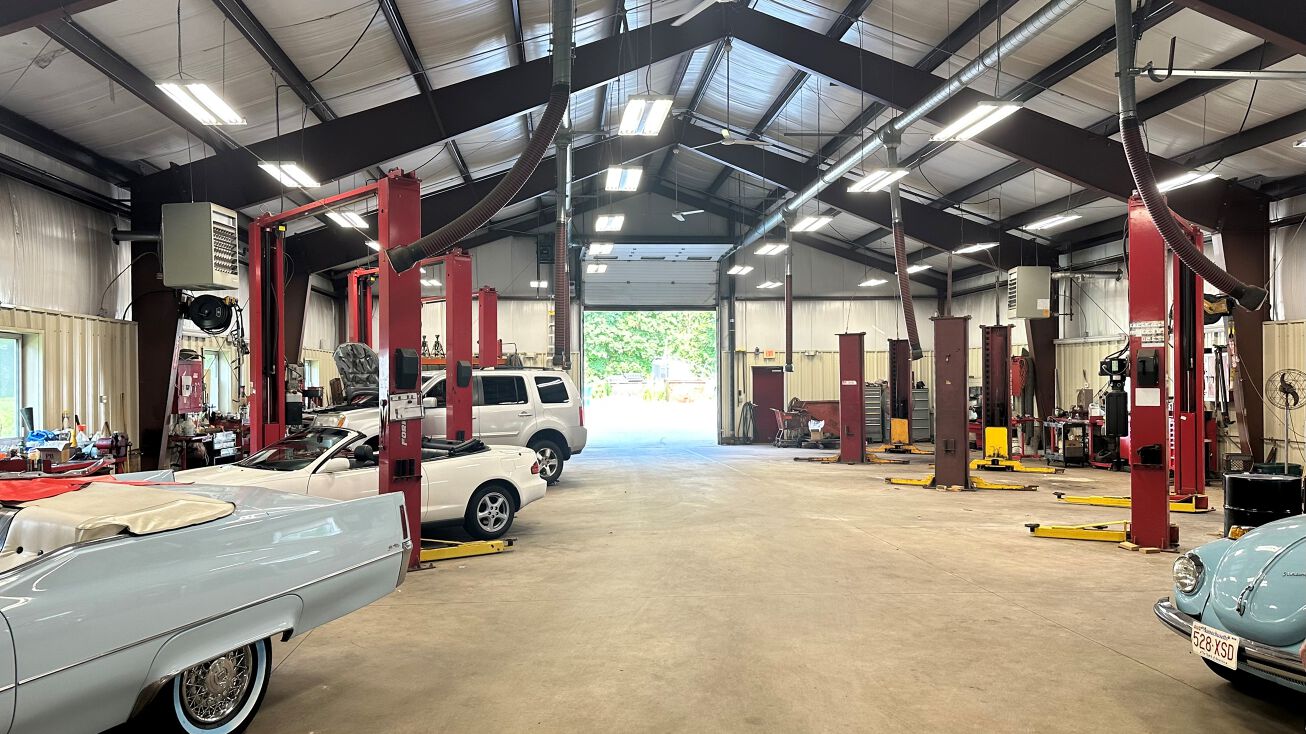 26 N Main St, Sherborn, MA 01770