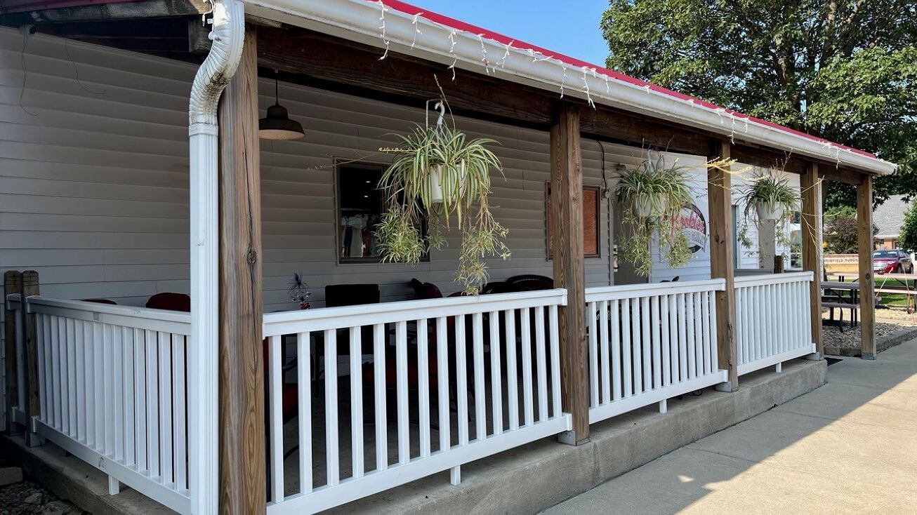 110 E Knoxville St, Brimfield, IL 61517