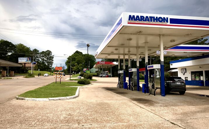 Pictures of Retail property located at 400 E McDowell Rd, Jackson, MS 39204 for sales - image #1