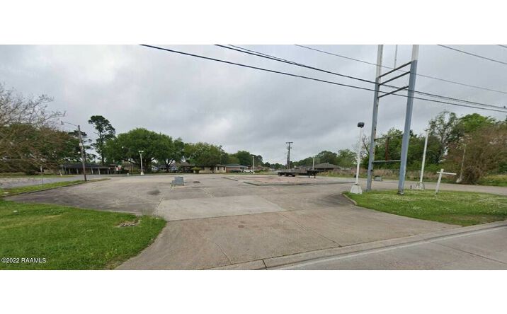 Pictures of Land property located at 1303 N University Ave, Lafayette, LA 70506 for sales - image #1