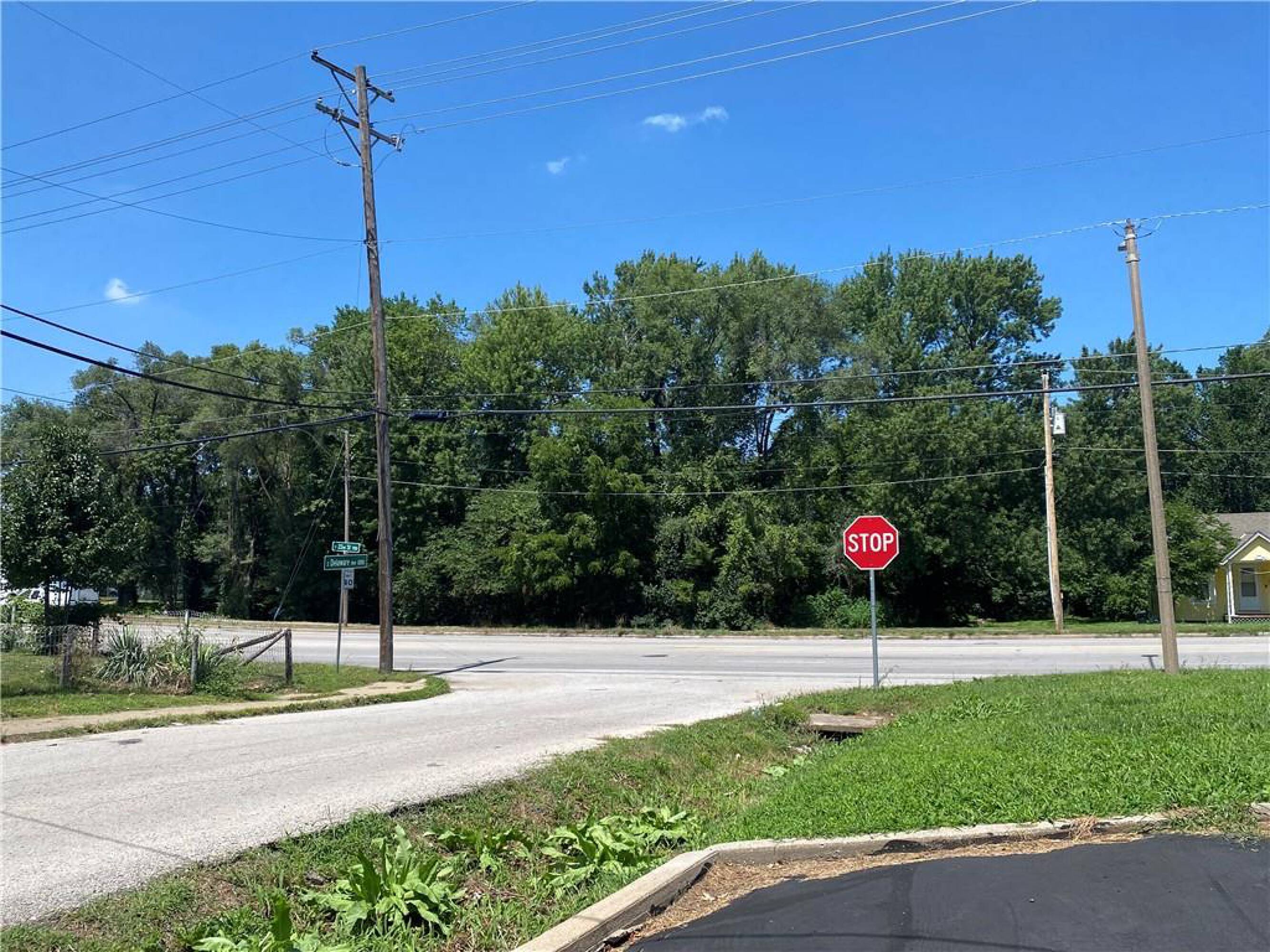 712 W 23Rd St, Independence, MO 64050
