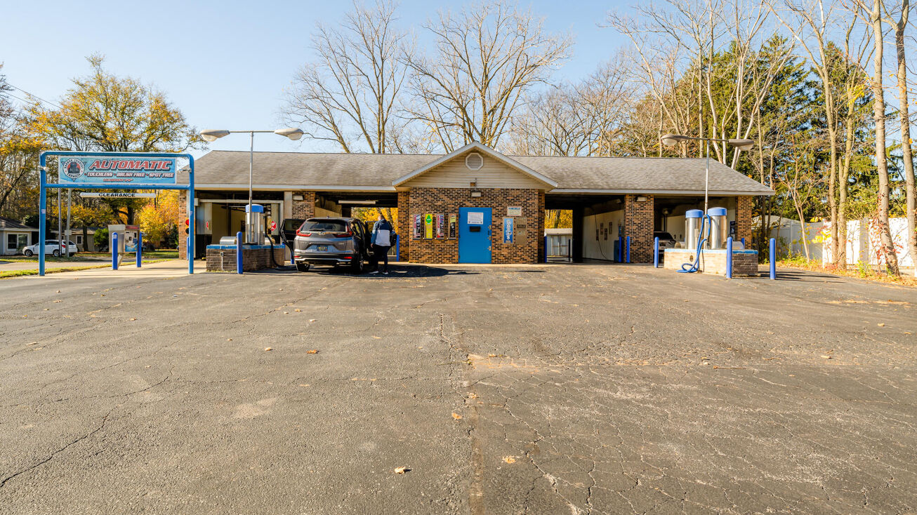 346 S Whittaker Street, New Buffalo, MI 49117