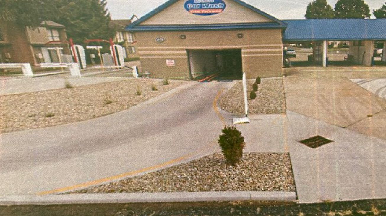 1845 N 21st St, Newark, OH 43055