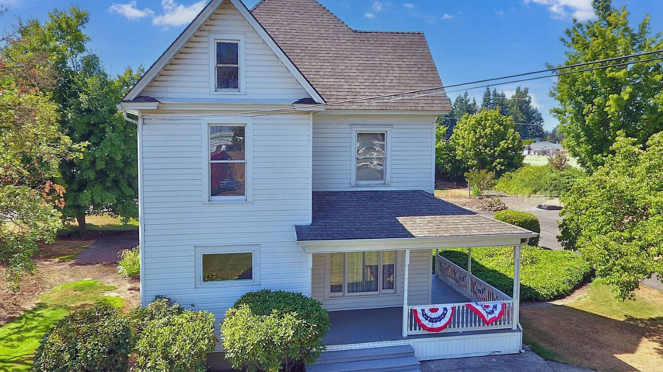 515 S Pacific Hwy, Woodburn, OR 97071