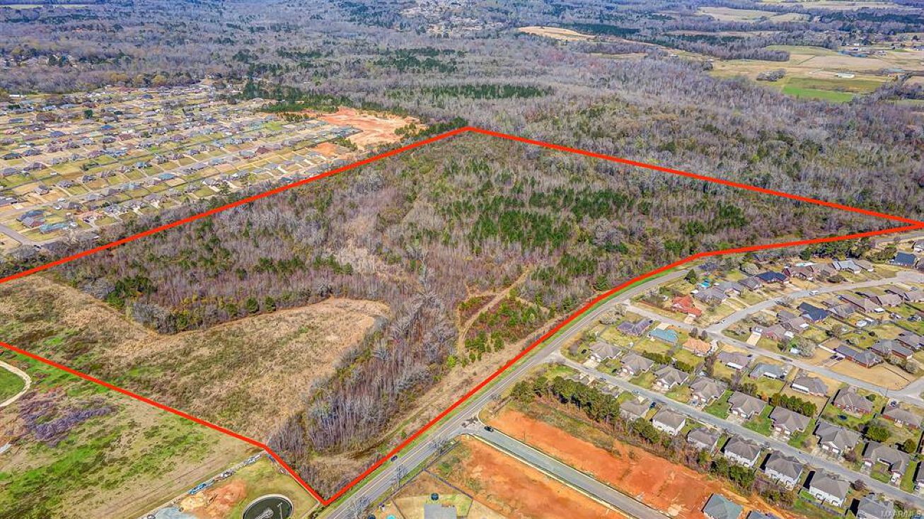 1 Ingram Rd, Millbrook, AL 36054