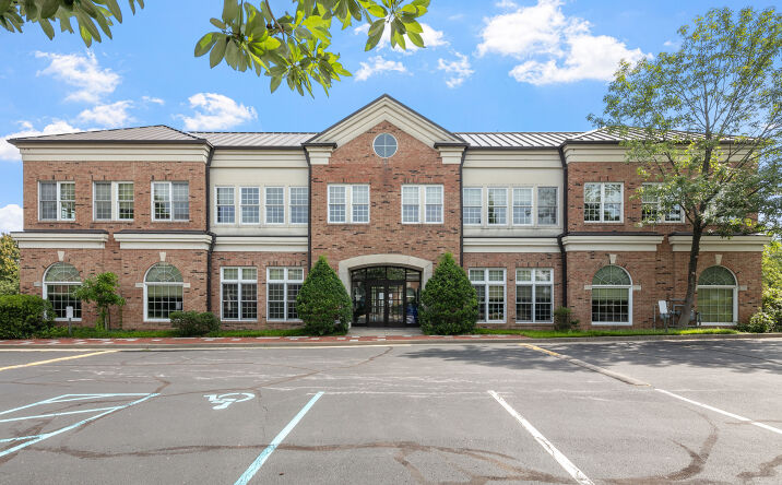 Pictures of Office property located at 2240 Gulfstream Dr, Lexington, KY 40504 for comps - image #1