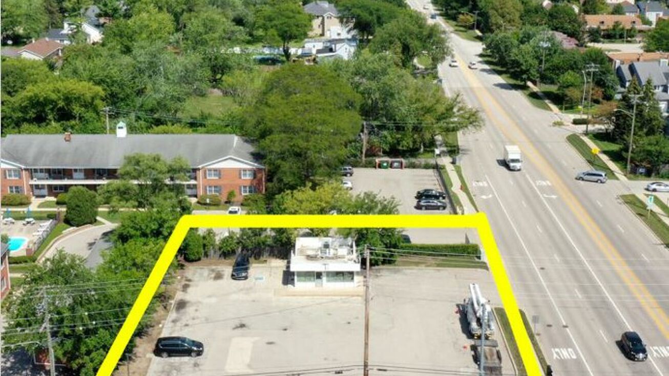 2800 Dundee Rd, Northbrook, IL 60062