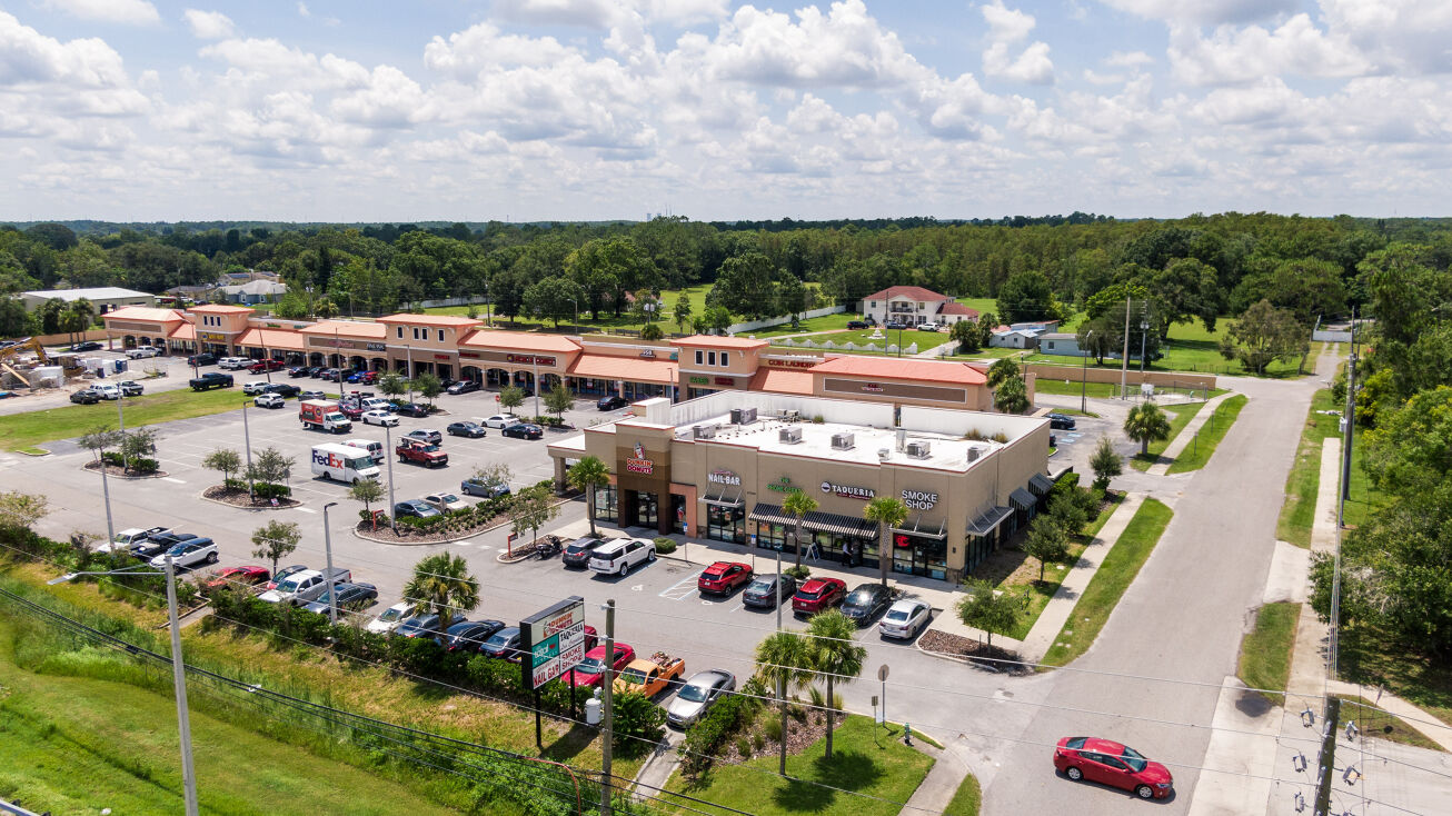 Colonial Plaza Shopping Mall Orlando FL