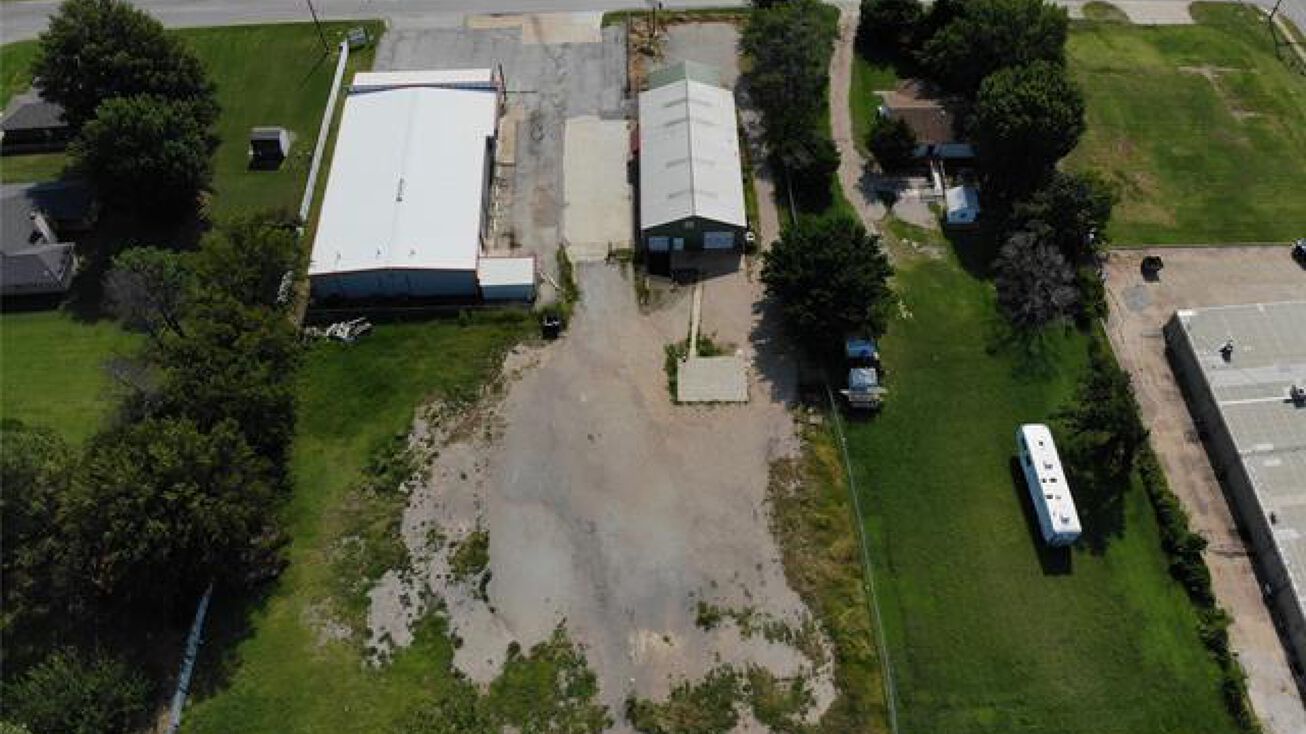 102 N Lombard Lane, Skiatook, OK 74070