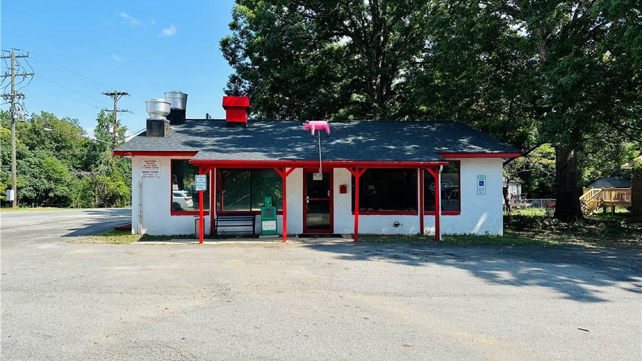 4836 Summit Avenue, Greensboro, NC 27405