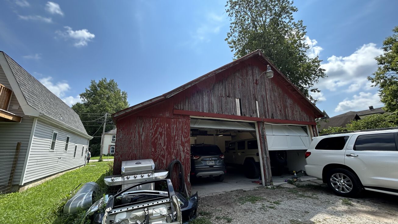 319 S Union St, Bethel, OH 45106