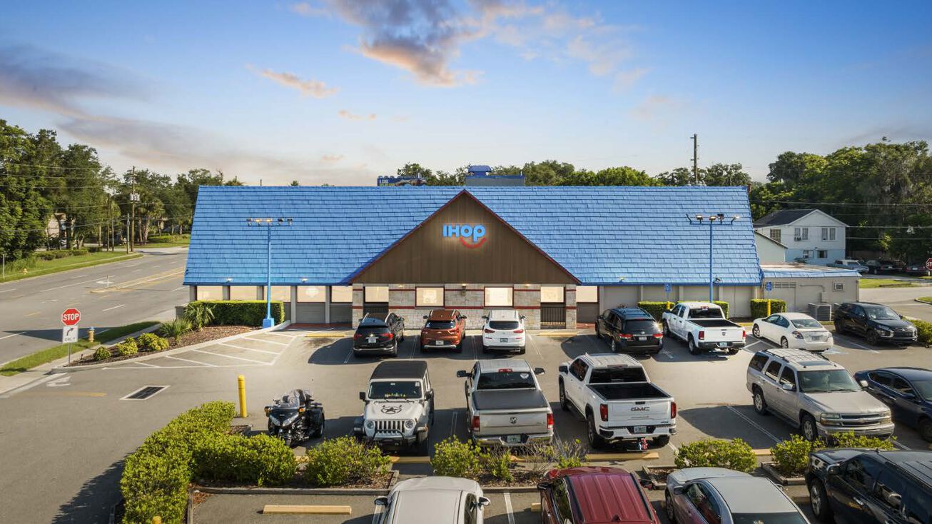 1215 N Woodland Blvd, DeLand, FL 32720