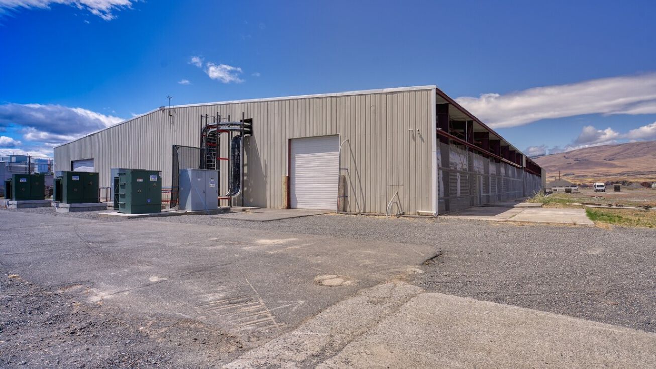 102 E Kreps Dr, Dallesport, WA 98617