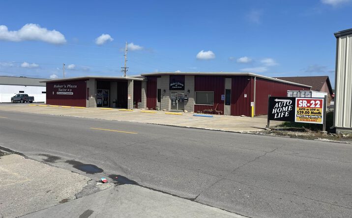 Pictures of Industrial, Office, Retail property located at 1912 W Rendleman Street, Marion, IL 62959 for sales - image #1