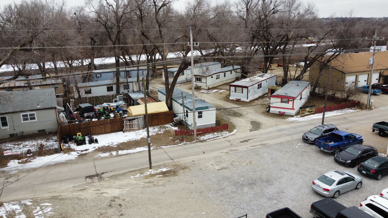 1704 Fair Ln, Manhattan, KS 66502