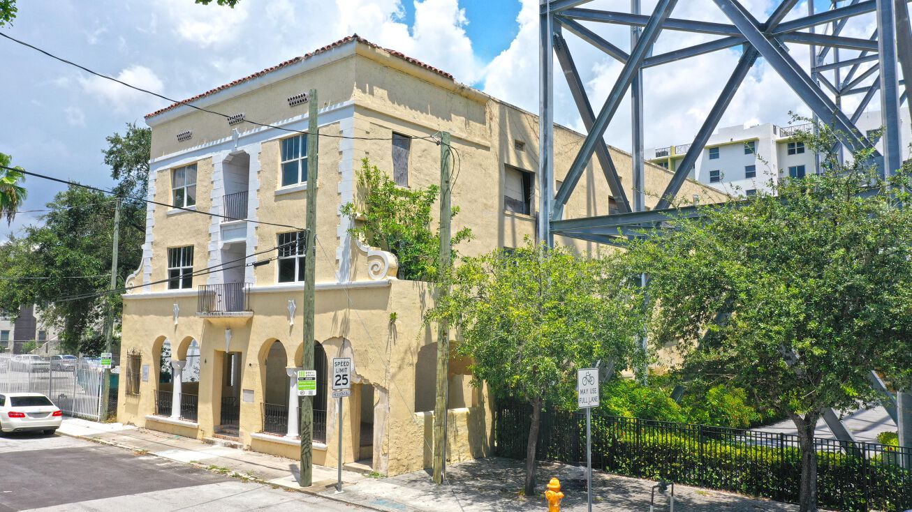 345 NW 3rd St, Miami, FL 33128