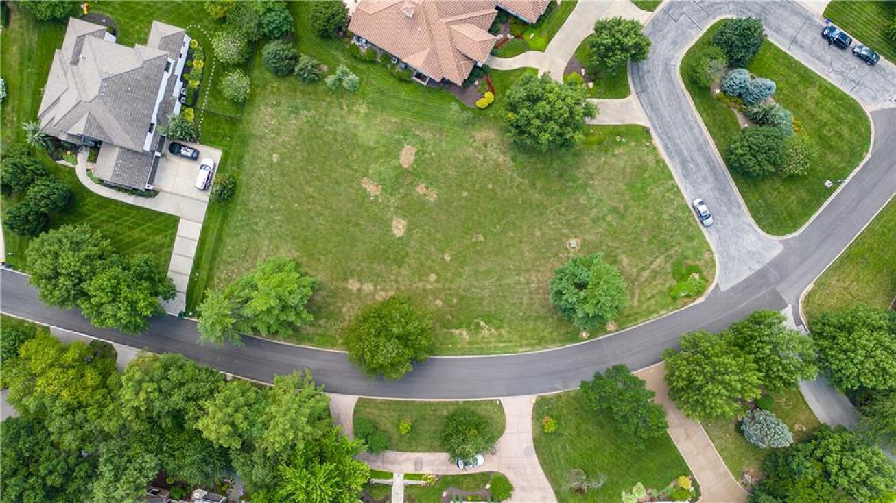 255 E Loch Lloyd Parkway, Loch Lloyd, MO 64012