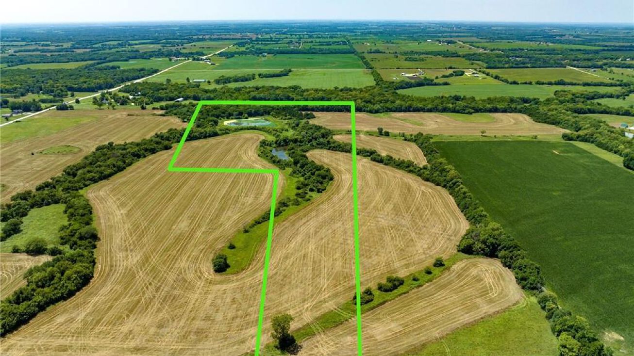 339 E 1600 Rd, Baldwin City, KS 66006