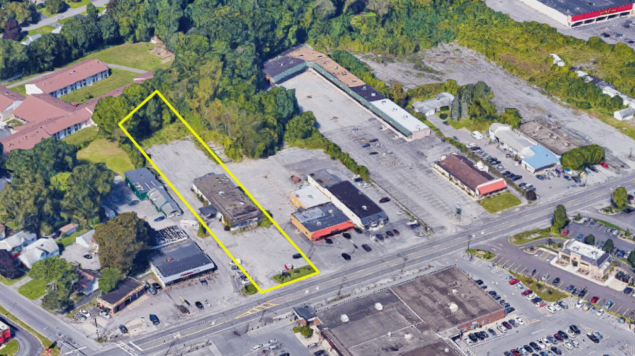 3705 Brewerton Rd, Syracuse, NY 13212