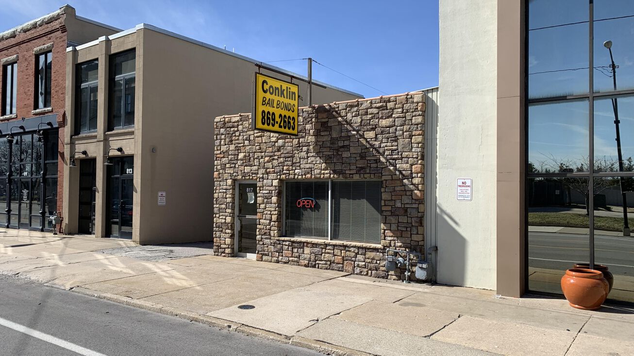 817 North Boonville Avenue, Springfield, MO 65802