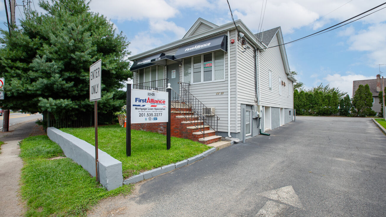 2205 Maple Ave, Fair Lawn, NJ 07410