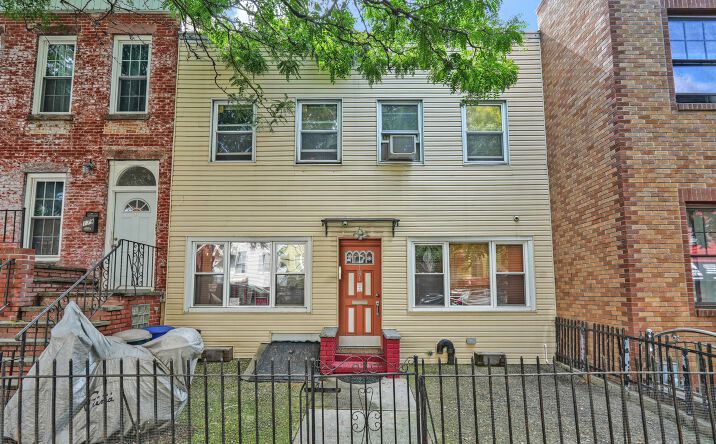 181 Eckford St, Brooklyn, NY 11222 | Crexi.com