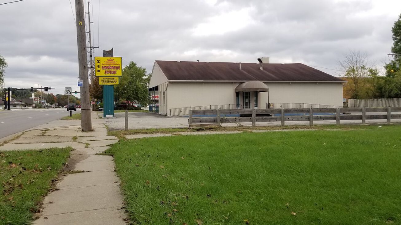 2016 Edison Rd, South Bend, IN 46617