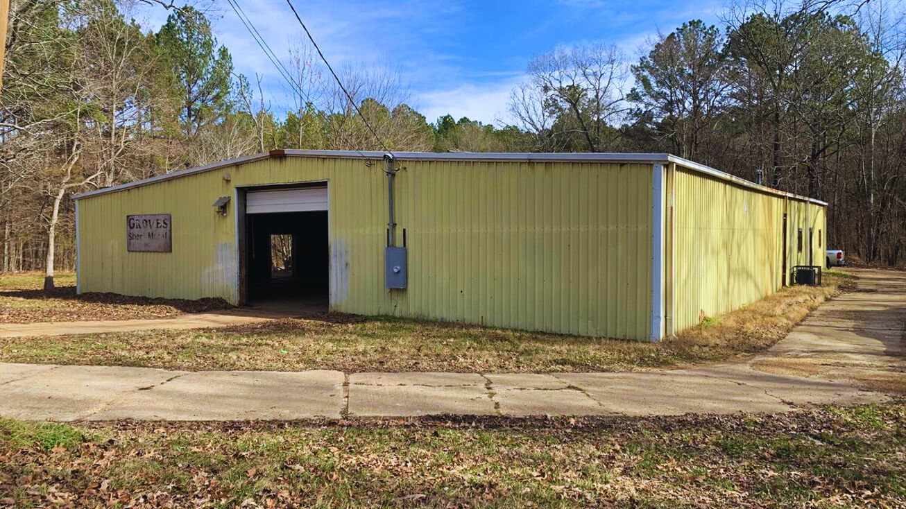 1369 College Hill Dr, Jackson, MS 39209