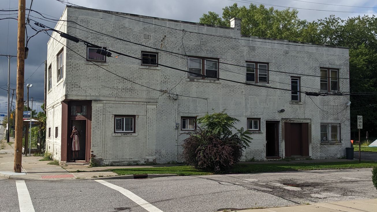 576 E 152nd St, Cleveland, OH 44110