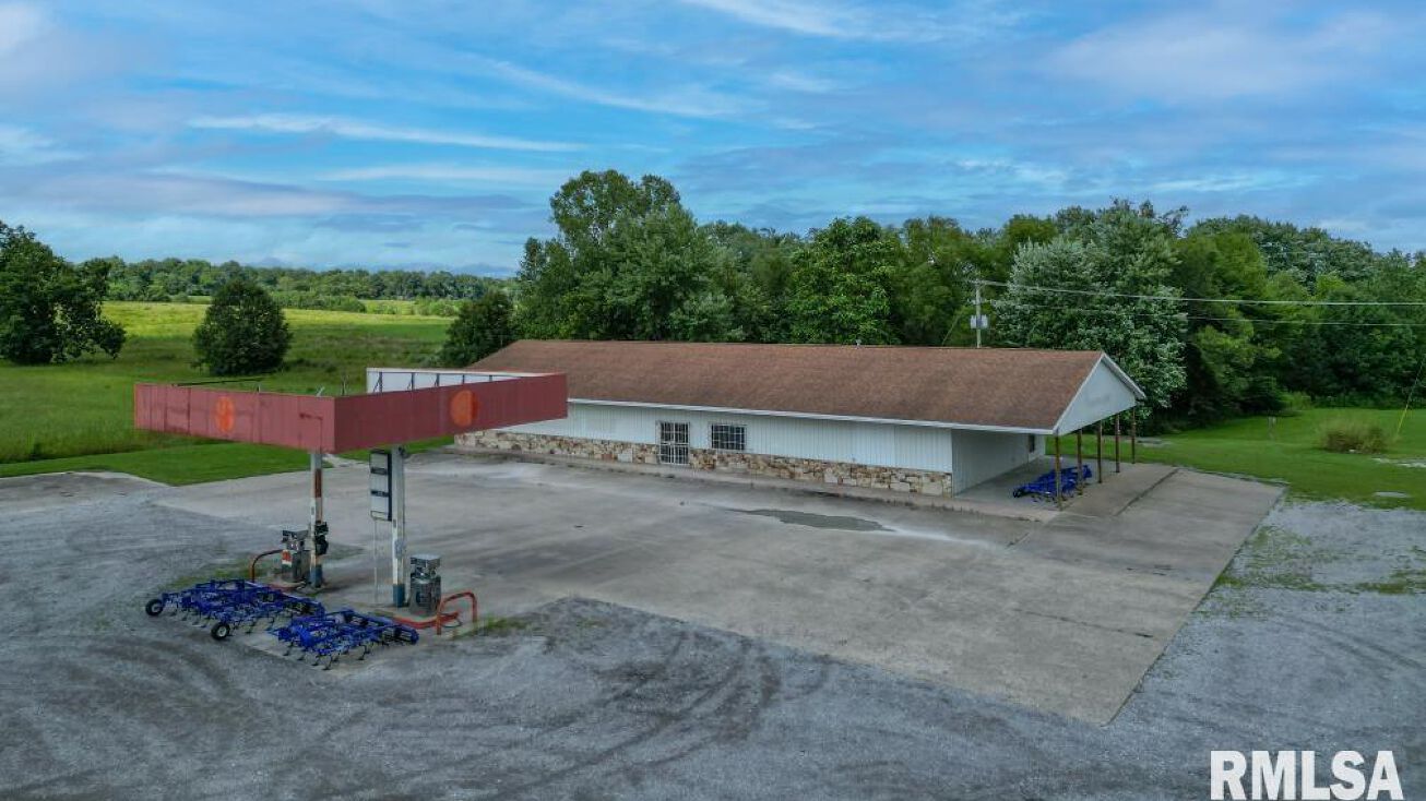 1098 Eddyville Blacktop Road, Eddyville, IL 62928