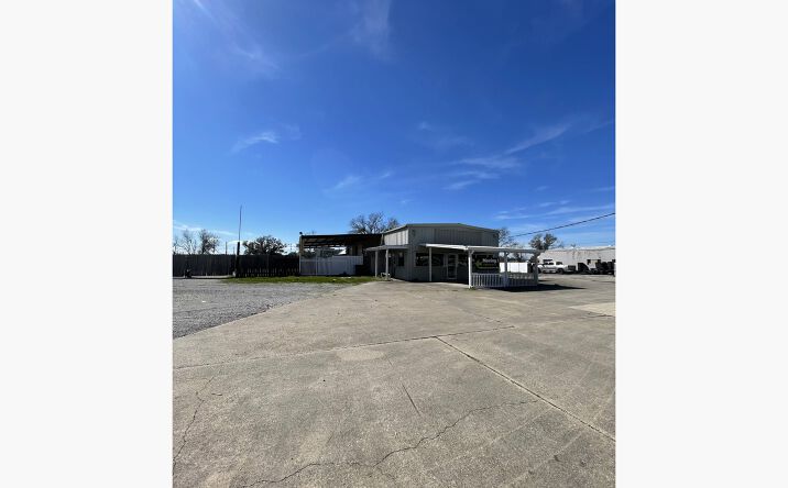 Pictures of Industrial property located at 1500 Grand Caillou Rd, Houma, LA 70363 for sales - image #1