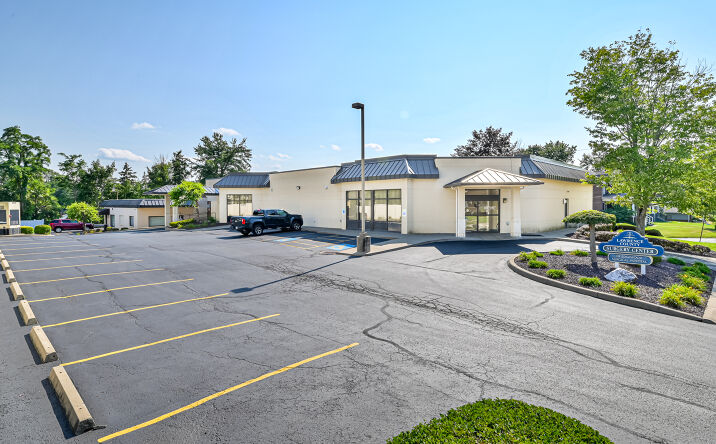 Pictures of Office property located at 708 N Jefferson St, New Castle, PA 16101 for sales - image #1