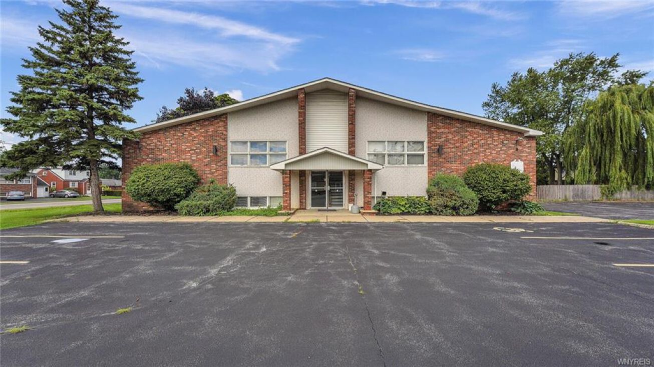 550 Center Rd, West Seneca, NY 14224