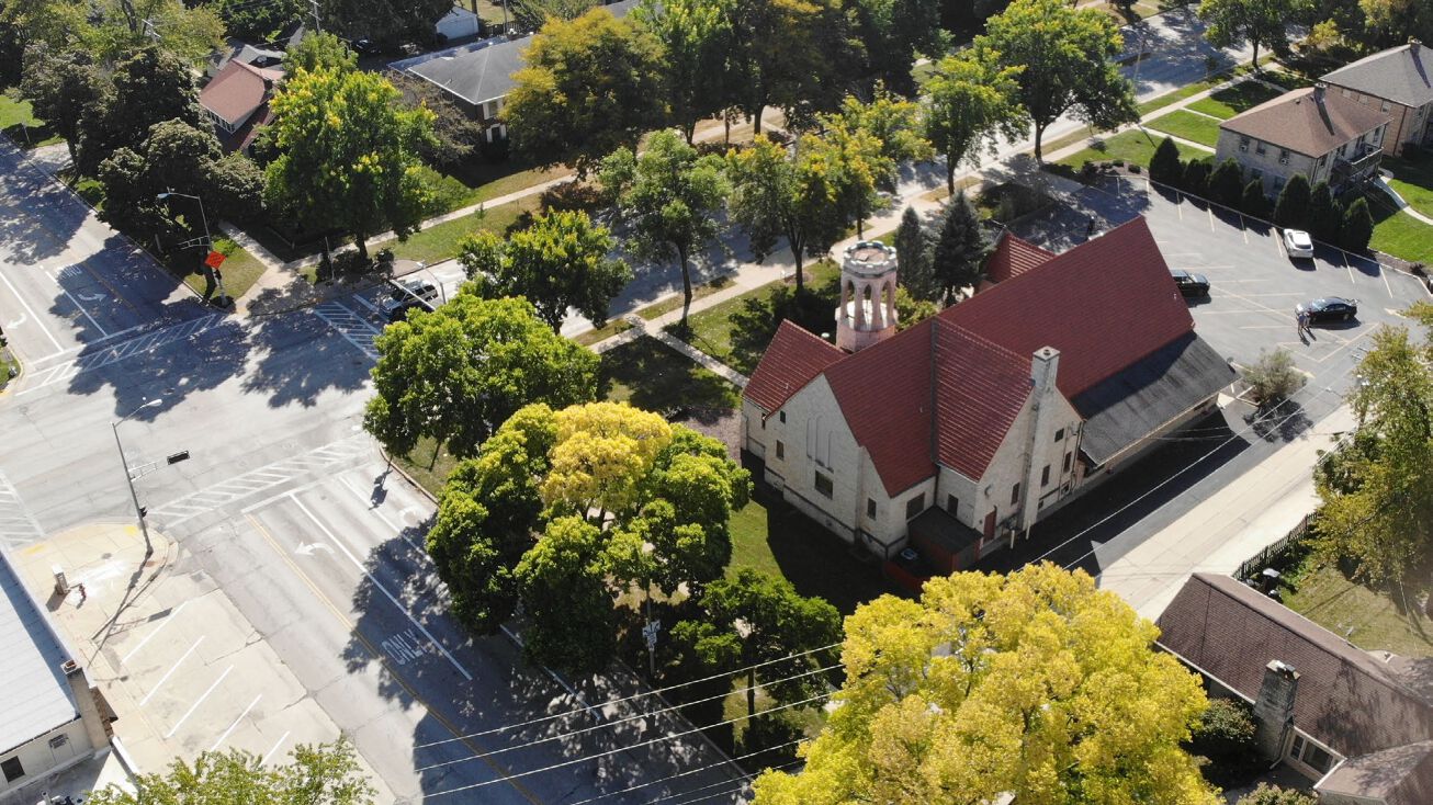 9210 W North Ave, Wauwatosa, WI 53226