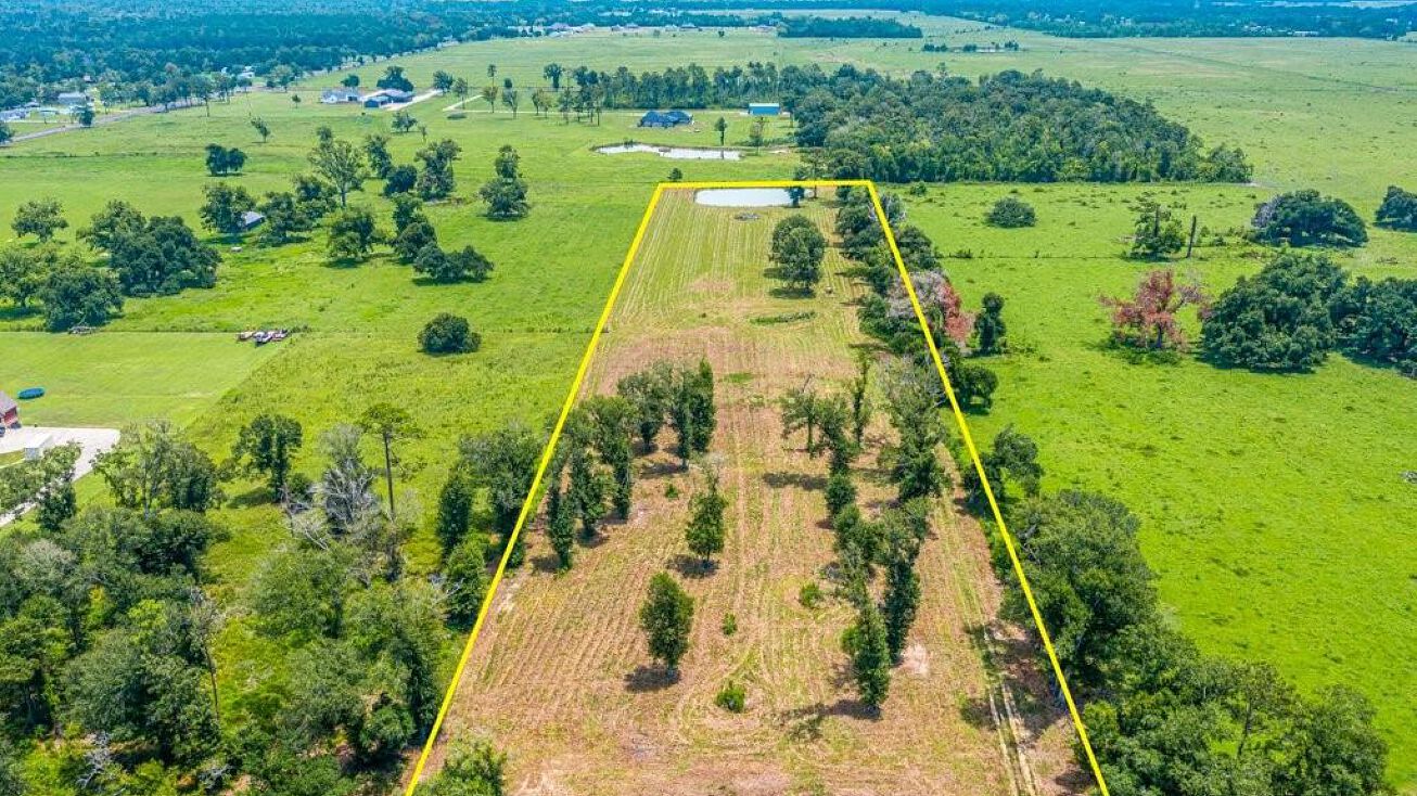 2415 Claude Hebert Rd, Lake Charles, LA 70615