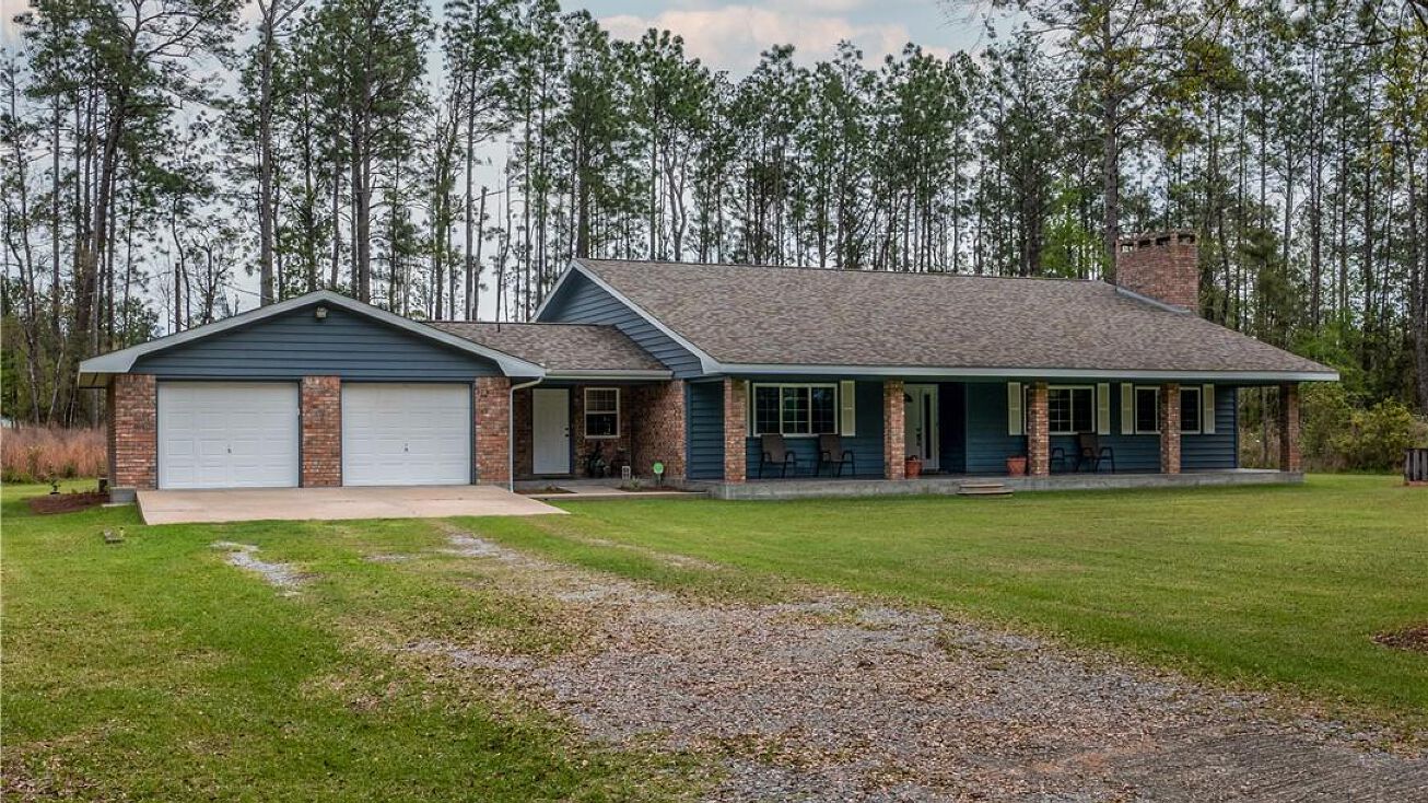 1018 Pinder Ln, DeQuincy, LA 70633