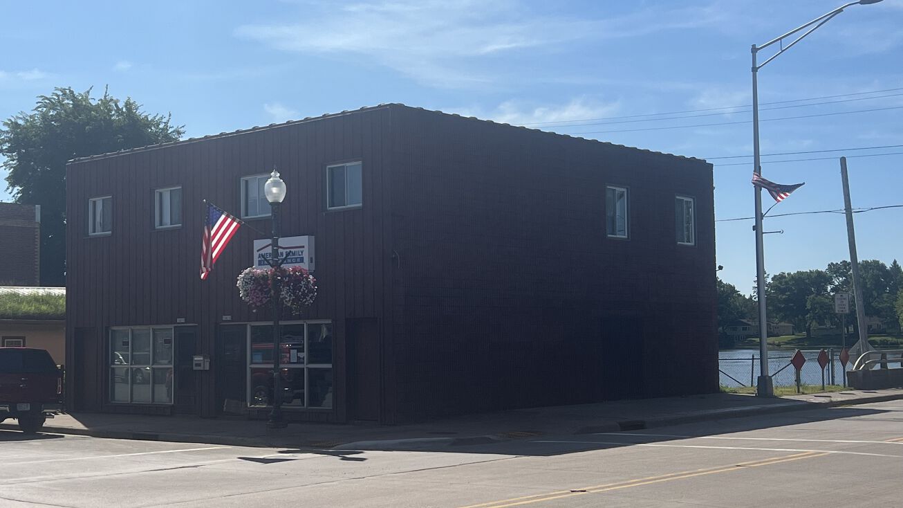 13815 W 7th St, Osseo, WI 54758