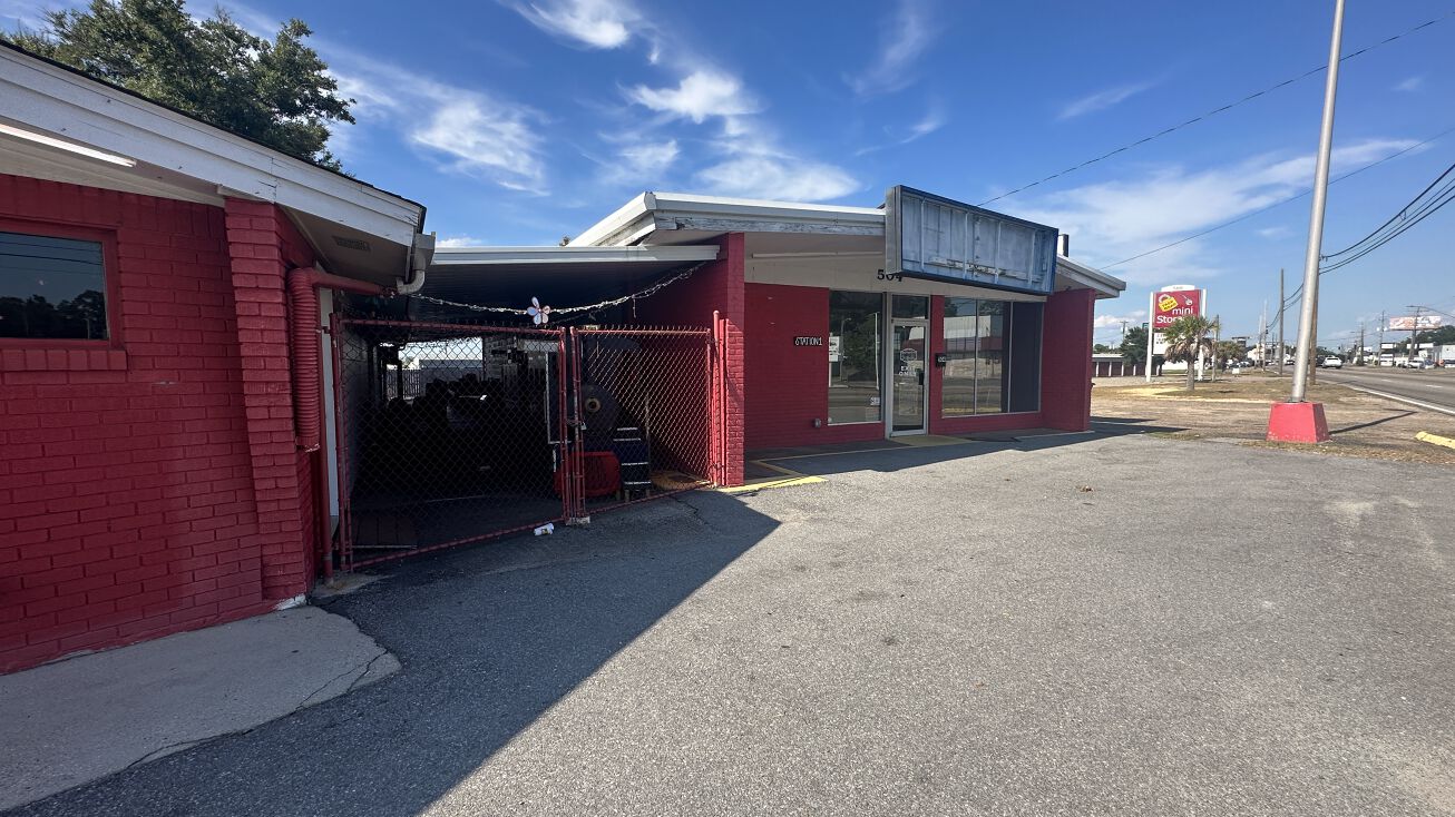 504 Pass Rd, Gulfport, MS 39507