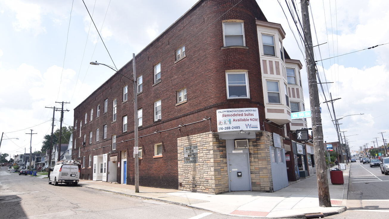 9605 Lorain Ave, Cleveland, OH 44102
