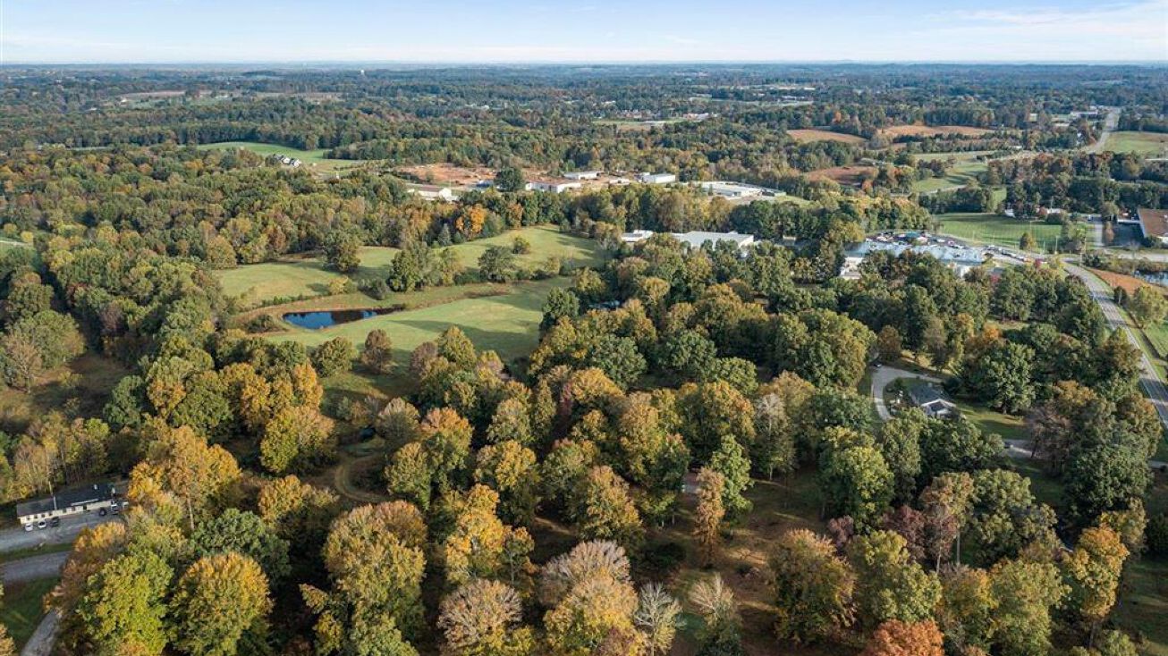 2801 Old Gallatin Rd, Scottsville, KY 42164