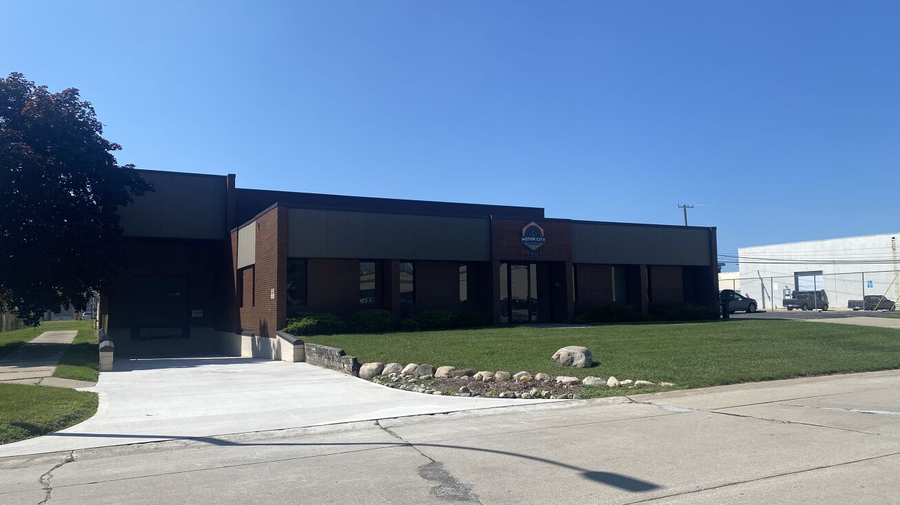 33067 Industrial Rd, Livonia, MI 48150