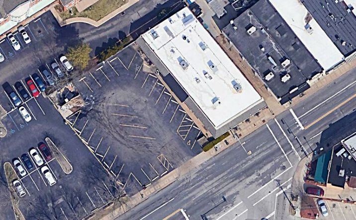 Pictures of Retail property located at 8165 Big Bend Blvd, Webster Groves, MO 63119 for comps - image #1