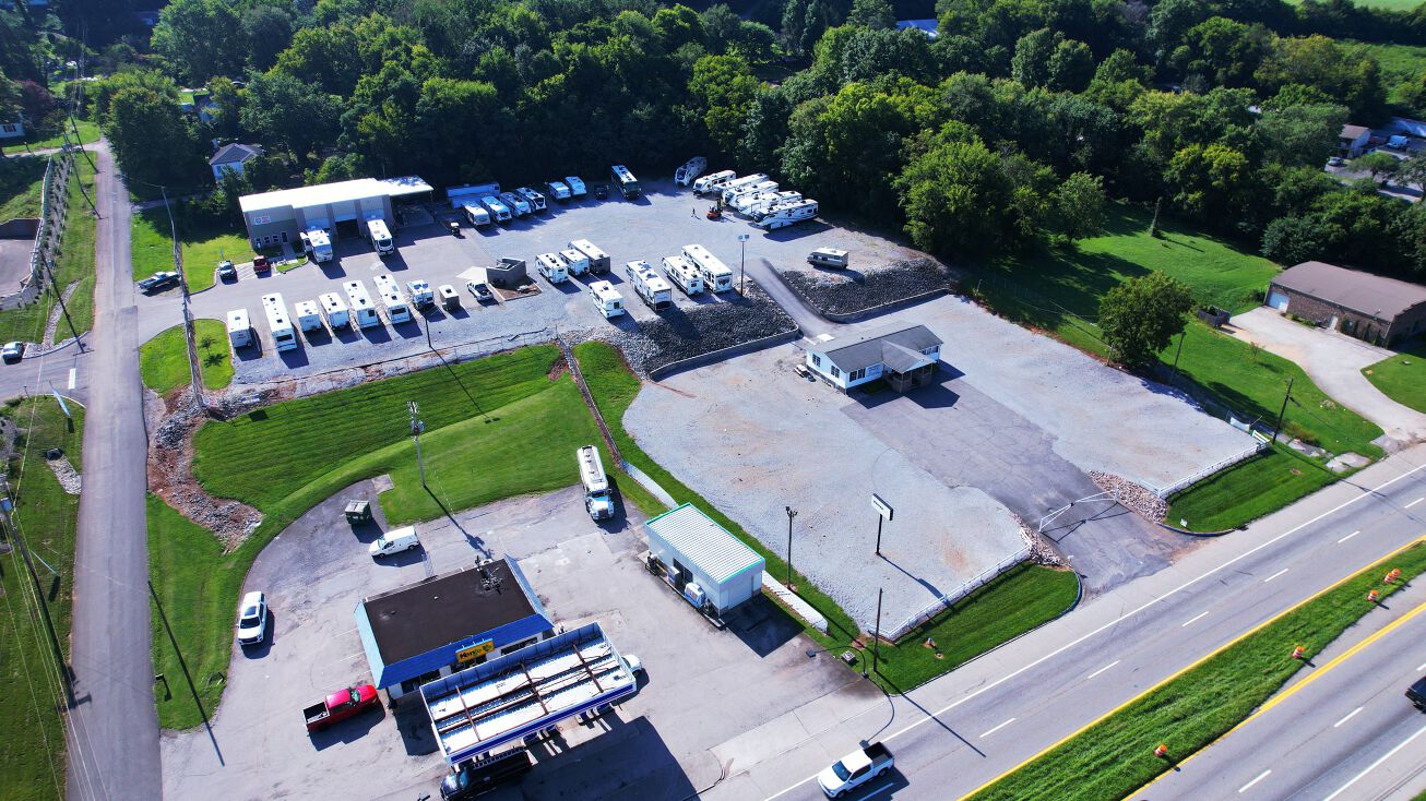 4214 Airport Hwy, Louisville, TN 37777