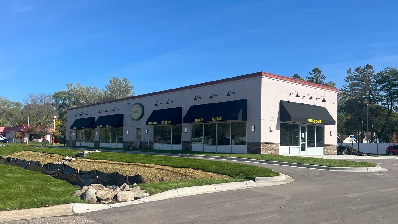 8685 Central Ave NE, Blaine, MN 55434