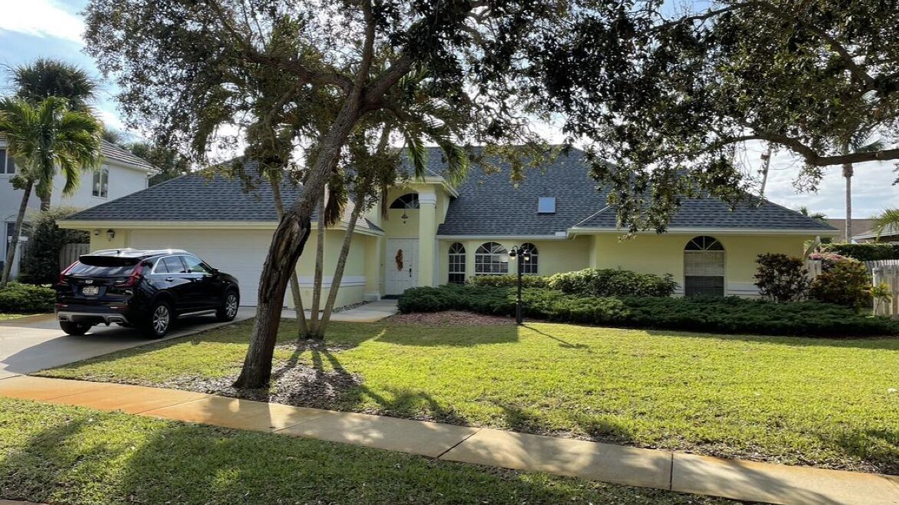 427 Oriole Lane, Indialantic, FL 32903