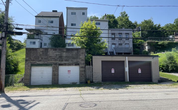 Pictures of Multifamily property located at 3529 Bigelow Blvd, Pittsburgh, PA 15213 for comps - image #1